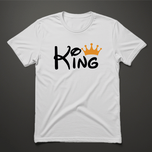 חולצה לבנה לגבר עם כיתוב King וכתר בצבע זהב