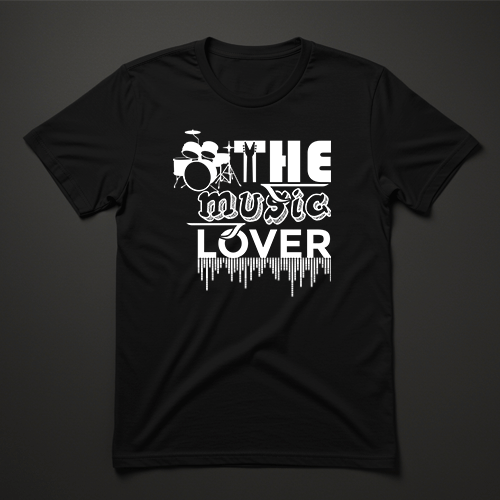 חולצת טריקו שחורה עם הדפס לבן The Music Lover ומערכת תופים